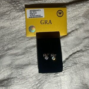 Cute 1 carat moissanite bow stud push back earrings